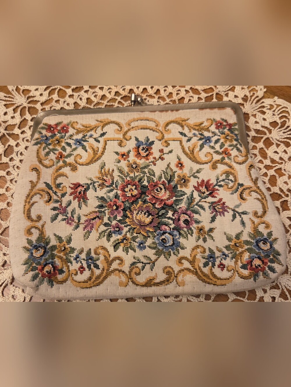 Vintage Walborg Hong Kong Floral Tapestry Clutch Purse Evening Bag Cottagecore